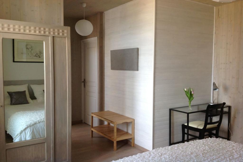La Maison De Maidara Bed and Breakfast Olby Habitación foto